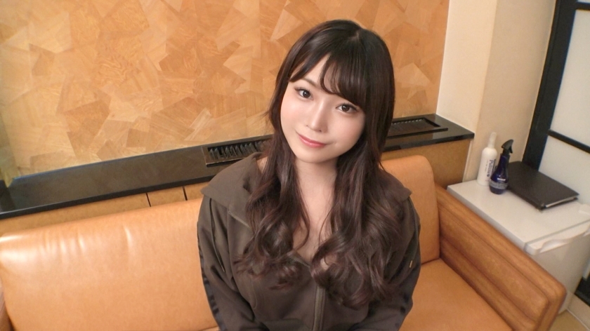 SIRO-5225 [I like to play in cowgirl position] I came to Tokyo from Osaka to master SEX! Even though she says she loves to blame, her body reacts sens